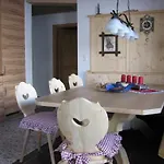Hutte Thaler בקתה *
