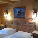 בקתה Hutte Thaler