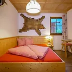 Hutte Thaler פוגן
