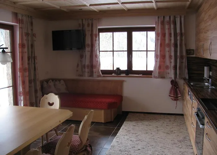 Hutte Thaler フューゲン