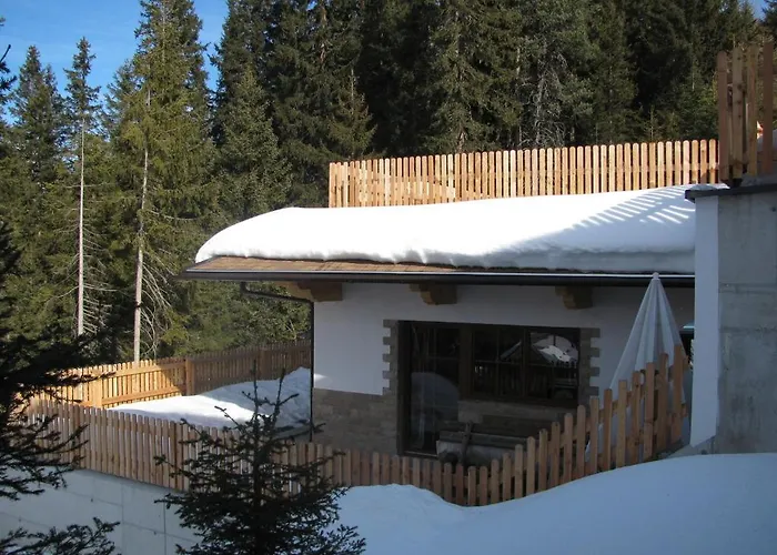 Hutte Thaler * フューゲン