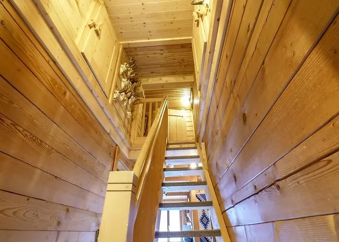 Hutte Thaler * フューゲン